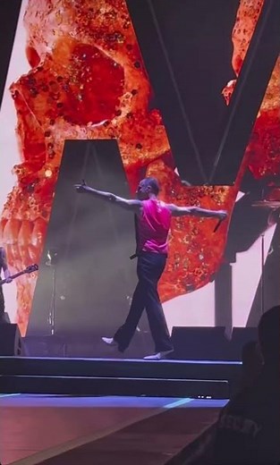 Enjoy The Silence - Depeche Mode (Live)