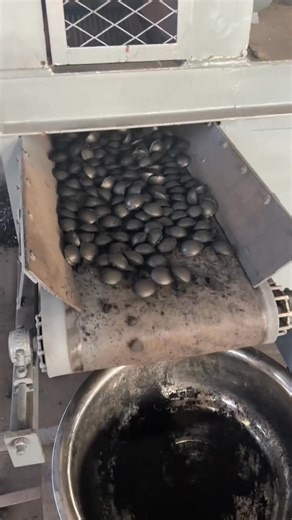 78K views · 442 reactions | The ball press machine can compress a variety of difficult-to-form powder materials, and its production efficiency is extremely high. | Dong Fang | Facebook