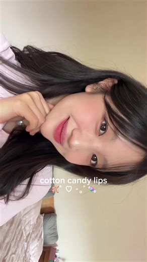 Discover the Dreamy Cotton Candy Lips Effect