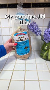 🥯 According to Zingerman's Bakehouse in Ann Arbor MI, the best way to store bagels is in a paper bag inside a plastic bag! #bagels #mealprep #KitchenTips #grocery #HomeTips | Jeff & Lauren
