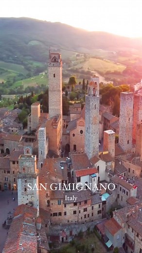 Map of Italy on Instagram: "Indulge in the medieval charm of San Gimignano 🏰🌺🇮🇹 This captivating video, skillfully captured by the talented @giorgioteti, offers a glimpse into the enchanting beauty of this historic Italian gem. Immerse yourself in the timeless allure of San Gimignano with its picturesque streets and fascinating medieval architecture. Don't miss the chance to witness the splendour of Italy's rich cultural heritage! Congratulations to the talented photographer and content crea
