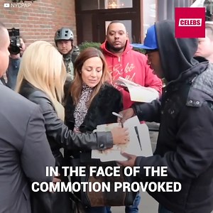 688K views · 761 reactions | Showing herself in a totally erratic way, Jessica Simpson raises concern on social media. With a lost gaze and an atypical look, thousands of fans have sent messages of concern to the star… it seems that her past full of addictions is coming back to haunt her. | Celebrities | Facebook