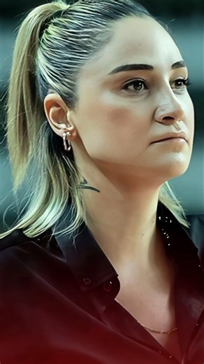 SelenErdem in Black Outfit | Powerful Coaching Skills | Fitness Motivation