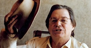Tom Jobim ganha musical, álbuns e show nos 30 anos de sua morte