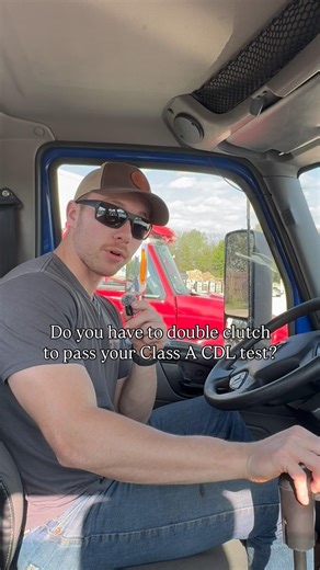 Double clutching?? #cdl #cdltraining #cdlschool #bluecollar #construction