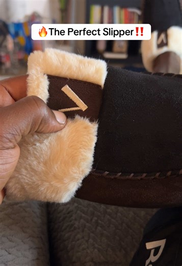 🔥This is the perfect house slippers! Comfortable and made out of the softest material you’ve ever felt. #houseshoes #houseslippers #slippers #menslippers #slippersformen