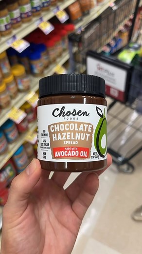 Chocolate Hazelnut Spread Swap! It’s official! Chosen Foods launched their better for you chocolate hazelnut spread with avocado oil and 40% less sugar than the leading brand! Comment “link” and I’ll also send you a direct link to the website that will get you 30% off! Stock up NOW! @chosenfoods #chosenfoodspartner | Clean Kitchen Nutrition