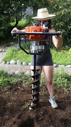 Barrena de tierra con cuchilla de 15cm de 40.2 cc