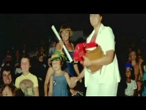 ABBA Dancing Queen Live Australia '77)