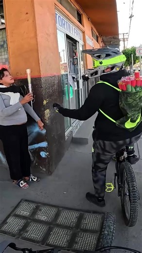 Buscando pareja por San Valentín 🥰 #eclipsefeedz #mountainbike #bicicleta #humor #chistoso