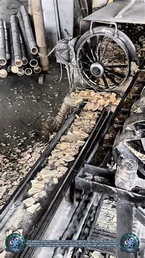 Powerful Bamboo Splitter: Turn bamboo into strips instantly! 🎋