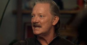 Shetland star Douglas Henshall hailed 'beautiful' in dark new thriller