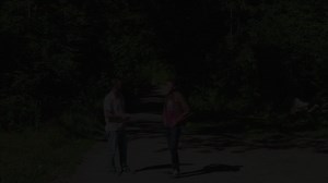 Vidéo (épisode 1) 📽️ Dix ans après la tuerie de Chevaline : tout comprendre sur l'affaire 🔴 Il y a dix ans tout juste, une famille de touristes Britanniques et un cycliste savoyard trouvaient la mort sur un petit parking de randonnée situé au bout de la route de la Combe d’Ire, à Chevaline. Malgré une enquête hors norme, le meurtrier n’a pas été identifié. Et son motif demeure mystérieux. 👉 Stéphane Bouchet, journaliste du Dauphiné Libéré, en charge de l'affaire à l'époque, retrace les faits.