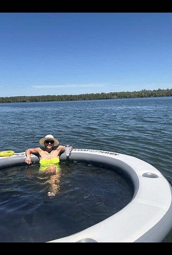 Float Haven Floating Island: Compact & Portable Features