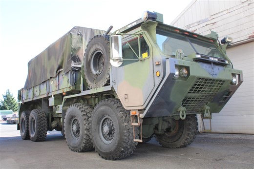 No Reserve: 1989 Oshkosh M-985 HEMTT 8x8 Cargo Truck