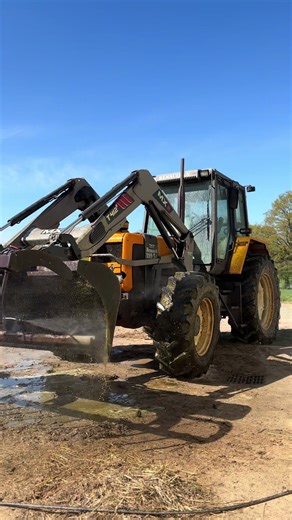 Renault 110.54 Tractor Wash | Agriculture