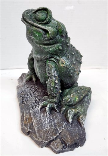 Toad on Slate, 7 In. Tall, Beware of Toad, Frog on Slate, Concrete Toad, Garden Toad, Concrete Frog, Garden Frog - Etsy