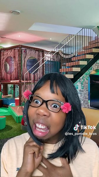 Parodie Bros: Ça Va, Ça Va - Sirena Mordida