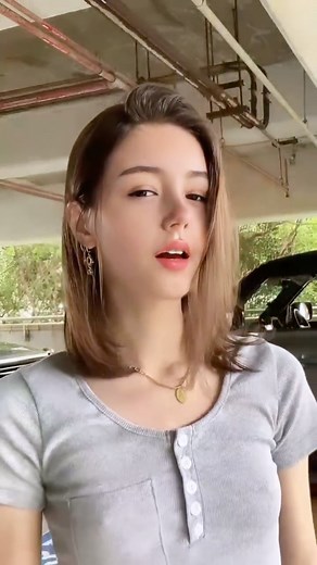 未来(Mirai)🇯🇵 on Instagram: "Made from📸@hellofaceapp_official #Hellofaceapp #helloface #magicface"