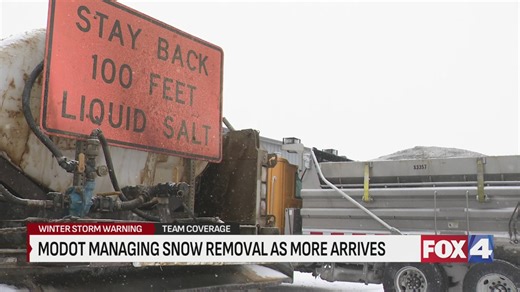 MoDOT, local agencies continue clearing snow Saturday afternoon