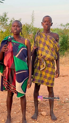 Angry mursi women || complete vlog on YouTube channel name:Roaming with Vinu ||follow for more|| #mursi #mursitribe #mursiwoman #mursiculture #angry #tribe #africa #african #wildlife #challenge #challengeaccepted #ethopian #ethopian #explore #foryou | Roaming with Vinu