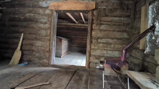 Restoring an abandoned house with Alex Wild_part016 | Benjamin Jones