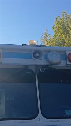 Jot soft serve ice cream truck playing Happy Wanderer