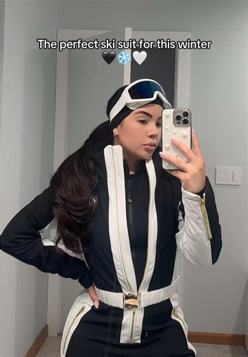 Stylish Ski Suit for Winter Adventure