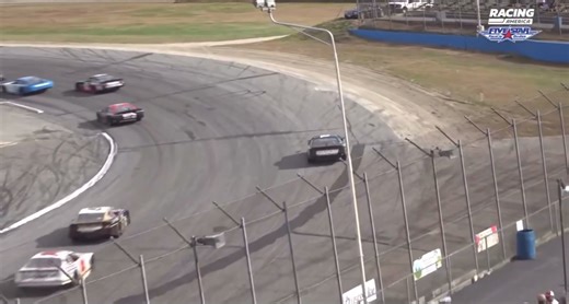 𝙊𝙁𝙁 𝙏𝙃𝙀 𝙋𝘼𝘾𝙀 Problems for Austin Teras takes him from P1 to the pits at Oxford with just over 20 laps to go. Sylas Ripley inherits the lead. Pro All Stars Series | Official Page of Oxford Plains Speedway | Racing America