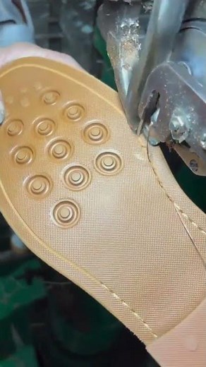 sewing shoe soles with a sewing machine#machine #automobile