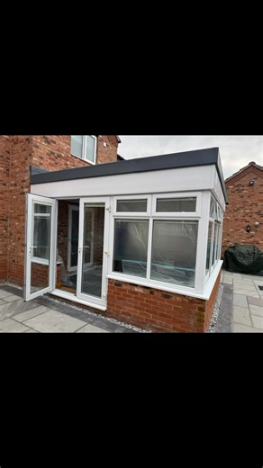 One of the conservatory’s done this week by one of our gangs👌🏼 #fibreglassflatroofing #fibreglassflatroof #fibreglass #flatroofing #flatroof #roof #grproofing #grproof #grp #flatroofspecialists #fibreglassflatroofspecialists #garage #conservatory #refurbishment #guttering #dormar #kornicherooflantern #kornichesystem #guildofmastercraftsmen | First Rate Flat Roofing