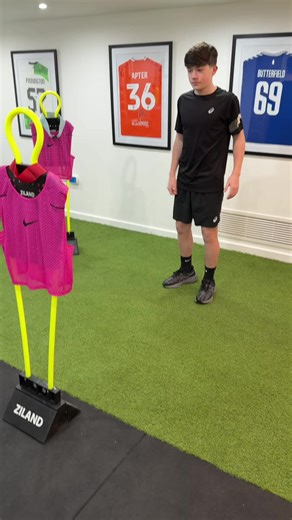 Train your brain like you train your body 🧠⚡ Cognitive reactive drills sharpen reaction time, decision making, and confidence by forcing you to think and move under pressure just like real performance. Faster reads. Better reactions. Real results. #training #performance #movement #reaction