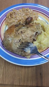 Crockpot Baked Chicken! #food #foodporn #foodie #instafood #foodphotography #foodstagram #yummy #foodblogger #foodlover #instagood #love #delicious #follow #like #healthyfood #homemade #dinner #foodgasm #tasty #photooftheday #foodies #restaurant #cooking #lunch #picoftheday #bhfyp #foodpics #instagram #healthy #chef | Bailee's Kitchen