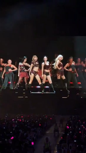 Blackpink on Big screen #blackpink#shortvideo #kpop