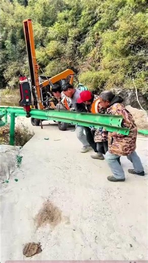 On-site Guardrail Installation: Teamwork in Lifting Steel Guardrails