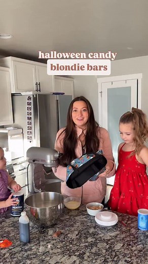 21 reactions · 6 comments | will be making this every year!! recipe from @bromabakery — easy and delicious!! on her website under “halloween candy cookie bars” #pregnantmom #bakingwithkids #halloweencandy | Lexington Brewer - high protein/low cal recipes, mom life + daily movement | Facebook