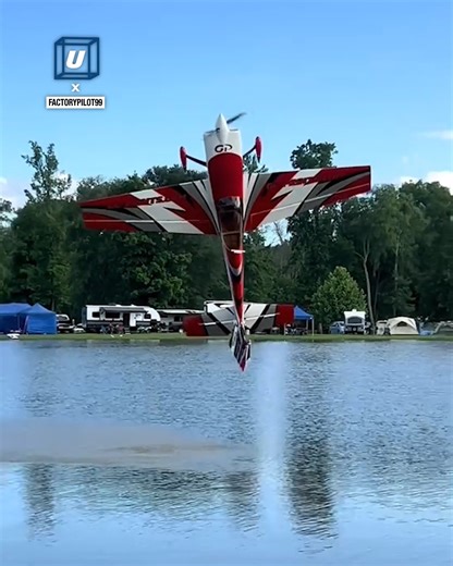 647K views · 4.8K reactions | The control on show with this RC airplane is incredible ✈️ | UNILAD Tech | Facebook