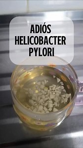 🌿 Remedio natural que apoya la salud del estómago ✨ El ajo y la miel ayudan al cuerpo a defenderse y a aliviar molestias digestivas cuando hay presencia de Helicobacter pylori. #saluddigestiva #remediosnaturales #helicobacterpylori #ajo #remedioscaseros | LubmilaCocina