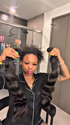 RICH OFF BRAIDS 🫧🌸🛍️✨💕 on Instagram: "Middle Part Quickweave Tutorial ᥫ᭡. * I told yall that I’ll never be paying anyone to do me another quick weave & I MEANT THAT! I hope yall enjoy this tutorial!🔥🥰 - If you’re watching this, don’t forget to follow me @tha0nlymyah._ for daily inspo & behind-the-scenes content — and hit that subscribe on my YouTube for even more!🧚 🎥: EmariahNicole #dallashairstylist #dfwhair #quickweave #quickweavetutorial #viral fyp middlepartquickweave dallasbraider b