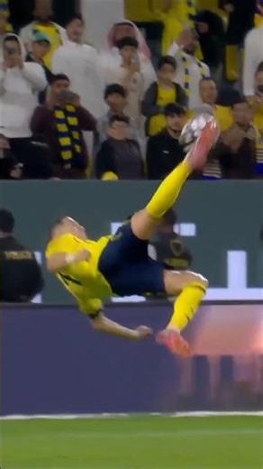 "CR7 Backflip Goal ⚽😱 | Ronaldo Power & Skills 🔥"