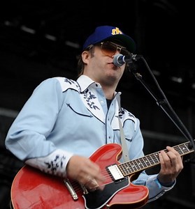 'Bean Dad' Apologizes For Viral Tweets About Daughter Struggling With Can Opener