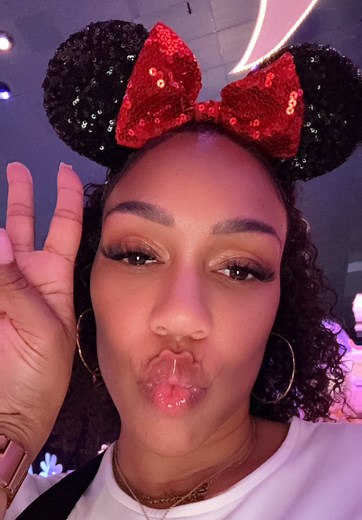 Princess Tiana Bayou Adventure saxophone reaction at Disneyland