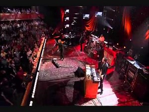 TOM PETTY AND THE HEARTBREAKERS live version "handle me with care".wmv