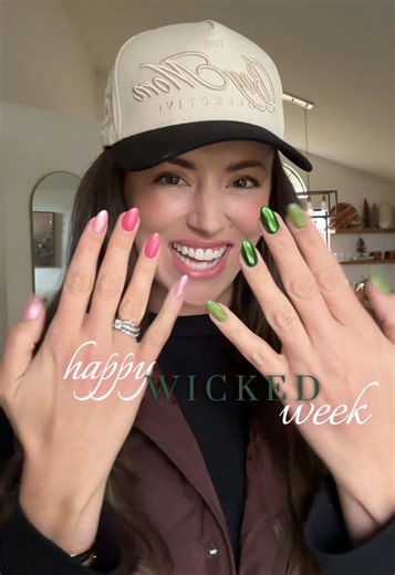 pink goes good with green! 🎀💚🫧🪄 #wicked #wickednails #naildesign #wickedforgood #wickedmovie