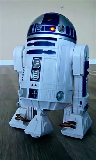 R2-D2 - Beeps, Chirps, Whistles, And Whirs ❤️ 😊 ❤️
