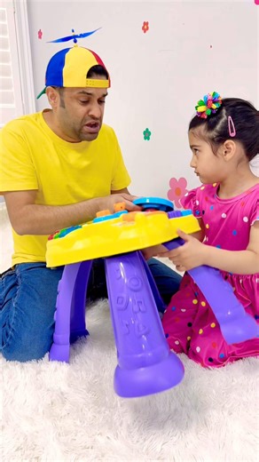 Learn to share the toy 🧸 ‪@Bebefinn‬ #cocomelon #kidsvideo #kidsshorts #lingokids #kidssongs #viral