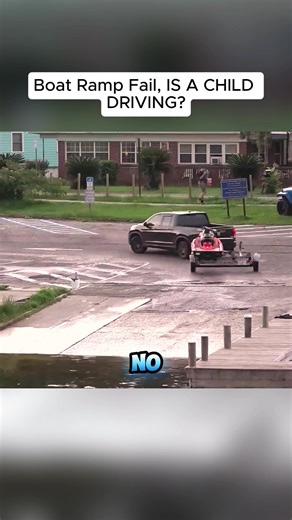 vdjdns (@vdjdns17)’s video of how to back up a boat trailer