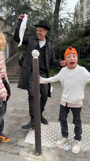 2.2M views · 20K reactions | This Reaction!藍藍藍﫶 #magic | Julien Magic | Facebook