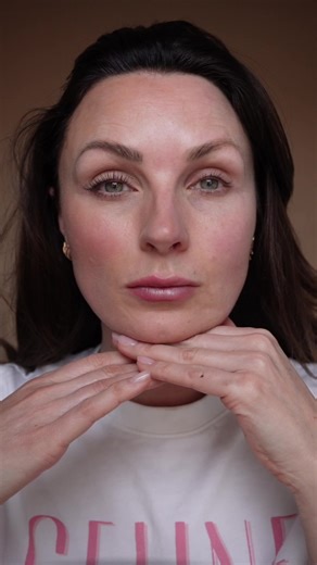 Makeup Tips for Women Over 40: Flawless Facelift Looks