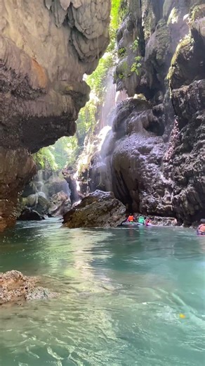 Menyusuri indah green canyon indonesia